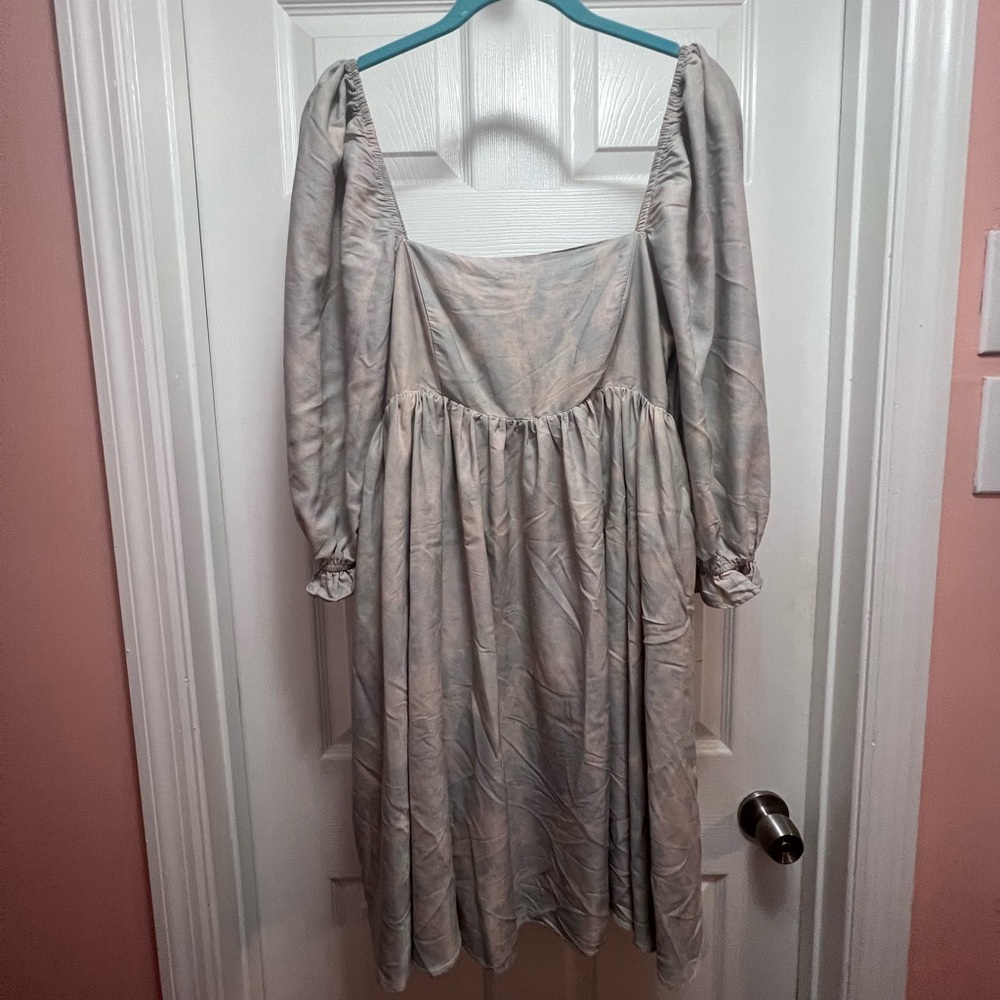 Molly Green puffy sleeve dress